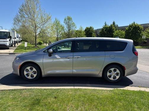 2017 Chrysler Pacifica LX