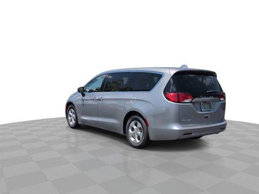 2017 Chrysler Pacifica LX