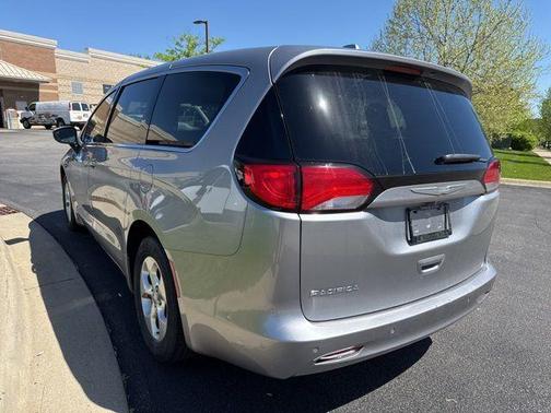 2017 Chrysler Pacifica LX