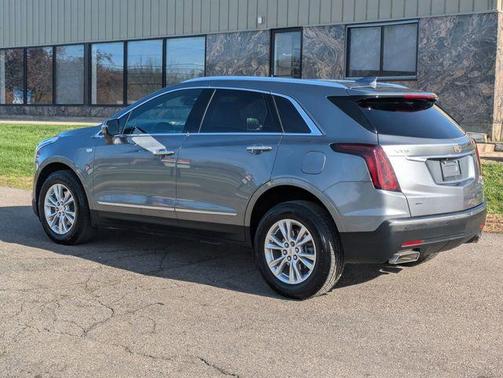 Steel Metallic 2021 Cadillac XT5 Luxury