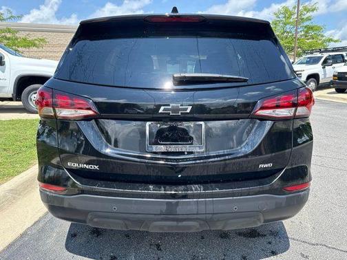 Mosaic Black Metallic 2024 Chevrolet Equinox LS