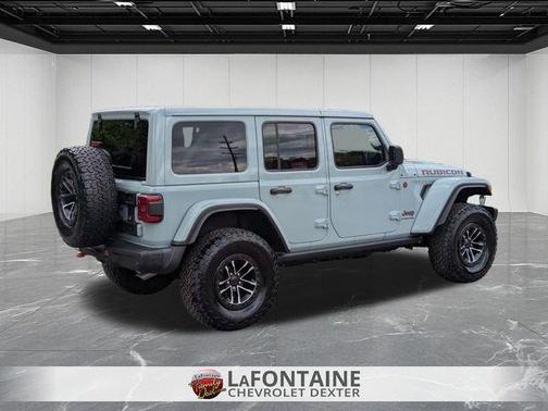 Earl Clearcoat 2024 Jeep Wrangler Rubicon