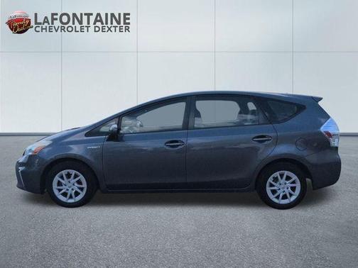 2013 Toyota Prius v Two