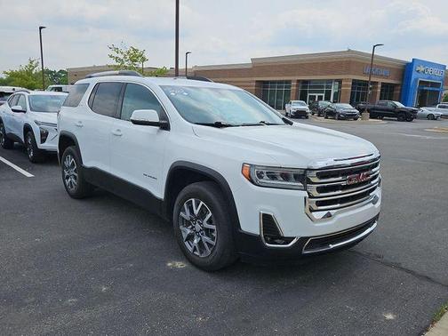 2022 GMC Acadia SLT