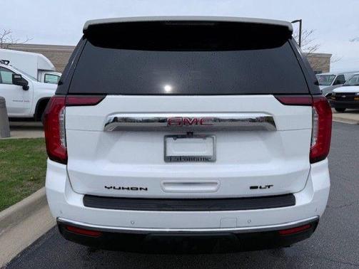 Summit White 2023 GMC Yukon SLT