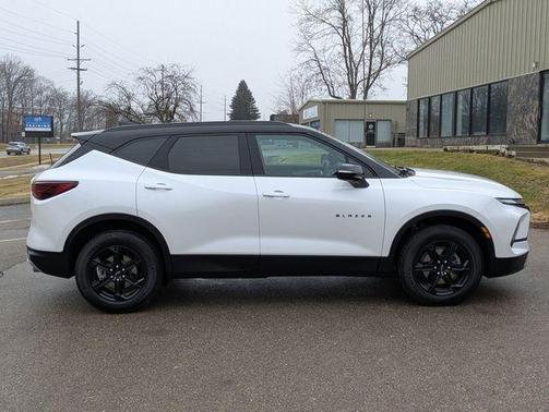 2024 Chevrolet Blazer LT