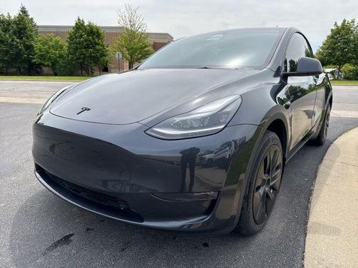2024 Tesla Model Y Long Range