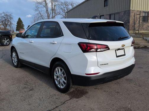 2022 Chevrolet Equinox LS