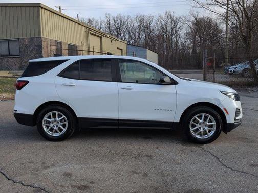 2022 Chevrolet Equinox LS
