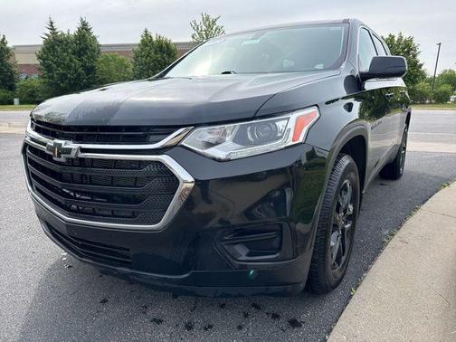 Black Metallic 2020 Chevrolet Traverse LS