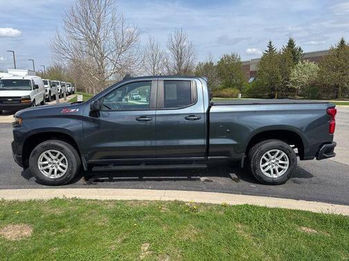Shadow Gray Metallic 2019 Chevrolet Silverado 1500 RST