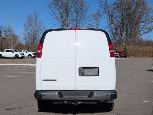 2025 Chevrolet Express 2500 Work Van