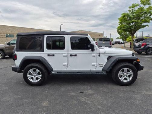 Bright White Clearcoat 2018 Jeep Wrangler Unlimited Sport