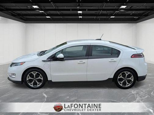 Summit White 2015 Chevrolet Volt Base