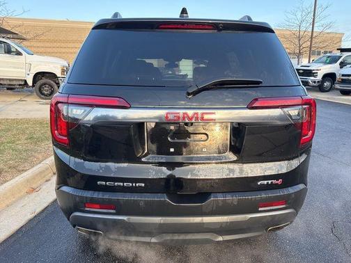 2022 GMC Acadia AT4