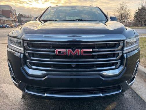 2022 GMC Acadia AT4