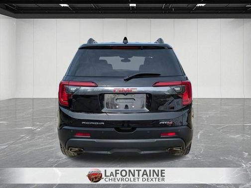 2022 GMC Acadia AT4