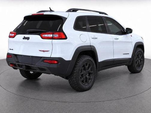 Bright White Clearcoat 2014 Jeep Cherokee Trailhawk