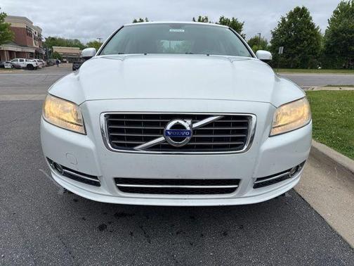 Ice White 2010 Volvo S80 3.2
