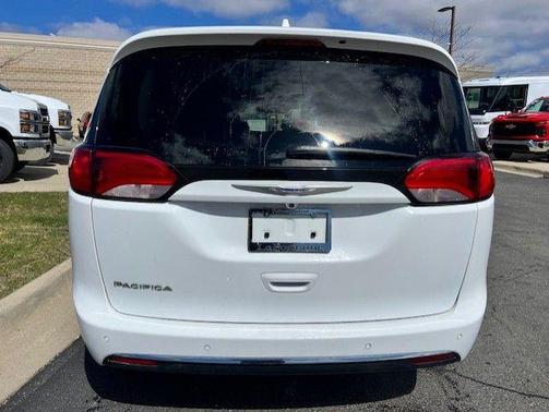 2018 Chrysler Pacifica Touring-L