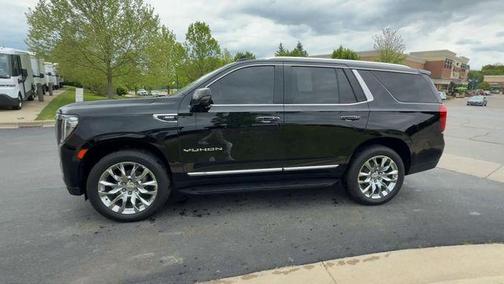 2022 GMC Yukon SLT