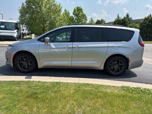 2018 Chrysler Pacifica Touring-L Plus