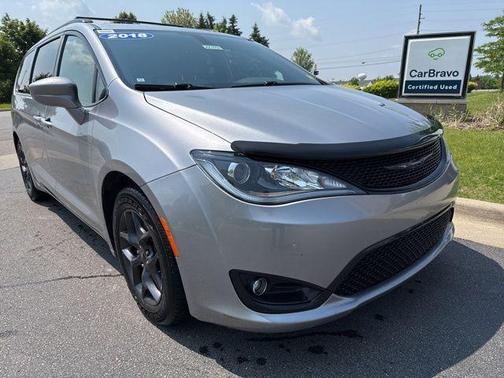 2018 Chrysler Pacifica Touring-L Plus