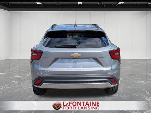 Sterling Gray Metallic 2025 Chevrolet Trax LT