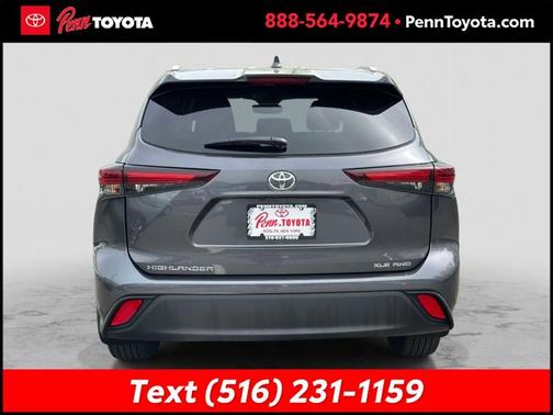 MAGNETIC GRAY MET 2024 Toyota Highlander XLE