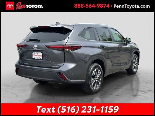 MAGNETIC GRAY MET 2024 Toyota Highlander XLE