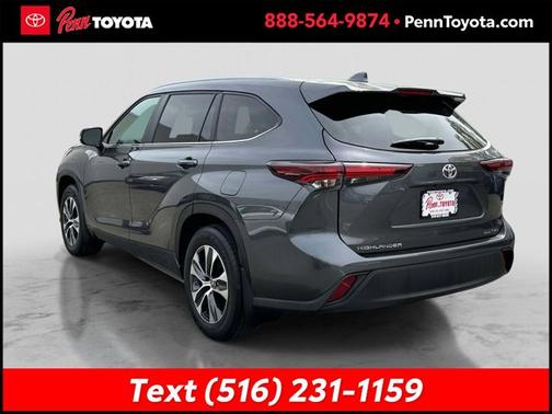 MAGNETIC GRAY MET 2024 Toyota Highlander XLE
