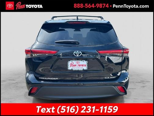 MIDNIGHT BLACK ME 2023 Toyota Highlander XLE