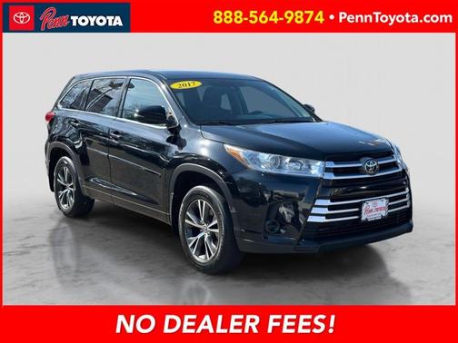 MIDNIGHT BLACK ME 2017 Toyota Highlander LE