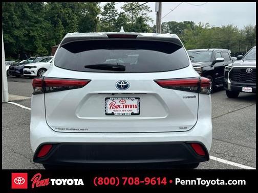 2022 Toyota Highlander Hybrid XLE