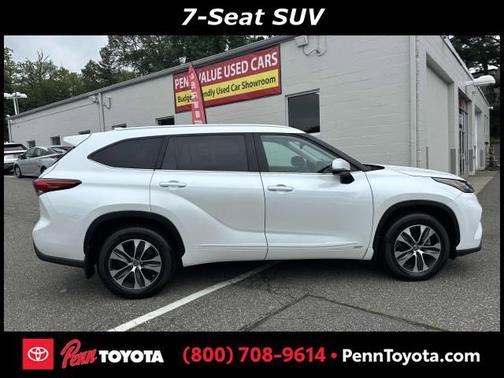 2022 Toyota Highlander Hybrid XLE