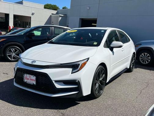ICE CAP 2025 Toyota Corolla SE