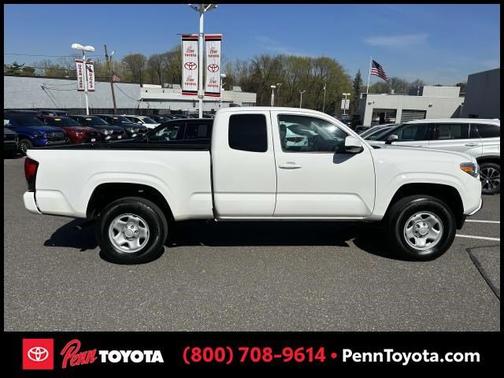2022 Toyota Tacoma SR