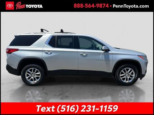 Silver Ice Metallic 2018 Chevrolet Traverse LT Cloth