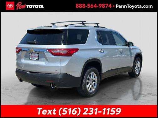 Silver Ice Metallic 2018 Chevrolet Traverse LT Cloth