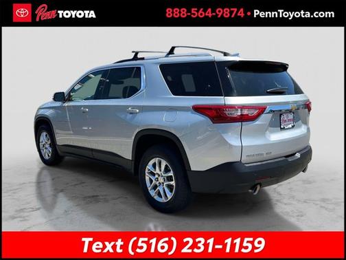 Silver Ice Metallic 2018 Chevrolet Traverse LT Cloth