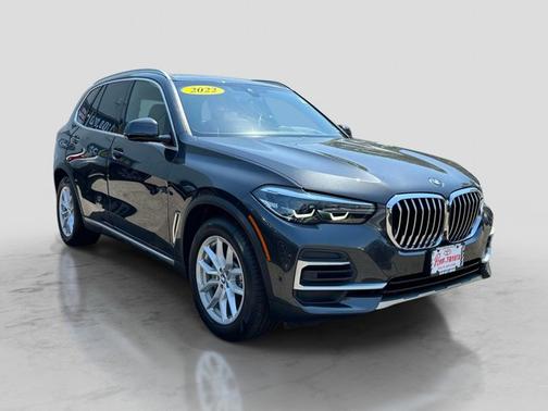 Dark Graphite Metallic 2022 BMW X5 xDrive40i