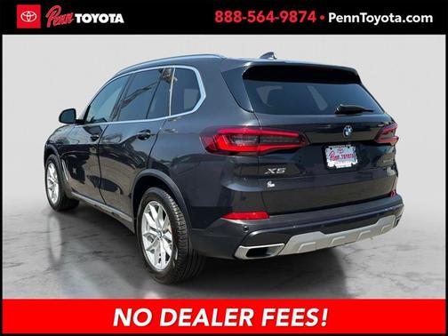 Dark Graphite Metallic 2022 BMW X5 xDrive40i