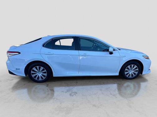 2020 Toyota Camry Hybrid LE