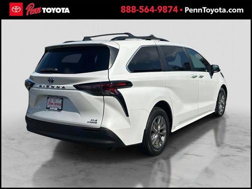 2023 Toyota Sienna XLE