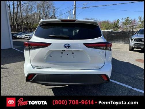 2023 Toyota Highlander Hybrid Bronze Edition