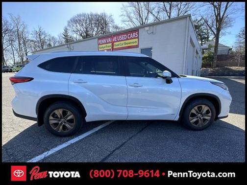 2023 Toyota Highlander Hybrid Bronze Edition