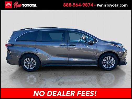2022 Toyota Sienna XLE