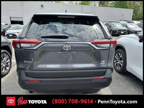 2022 Toyota RAV4 LE