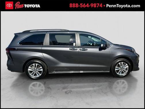 2025 Toyota Sienna XLE