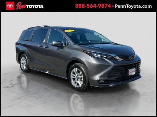 2025 Toyota Sienna XLE